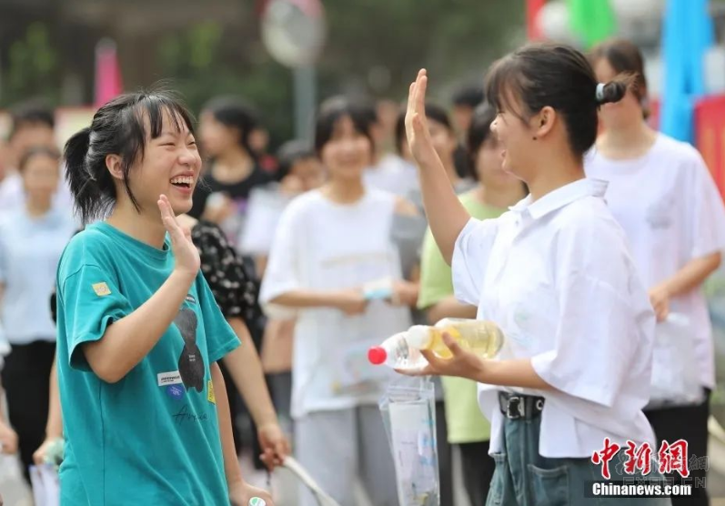 江苏句容：“赏花经济”促进农民增收